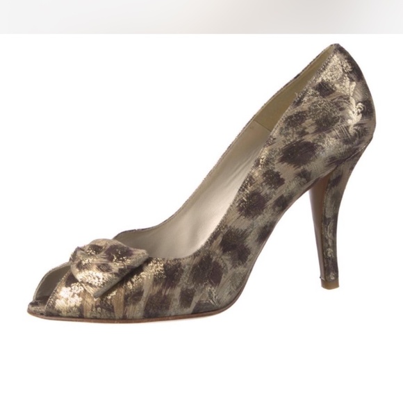 Stuart Weitzman brand new open toe gold pumps - Picture 4 of 5